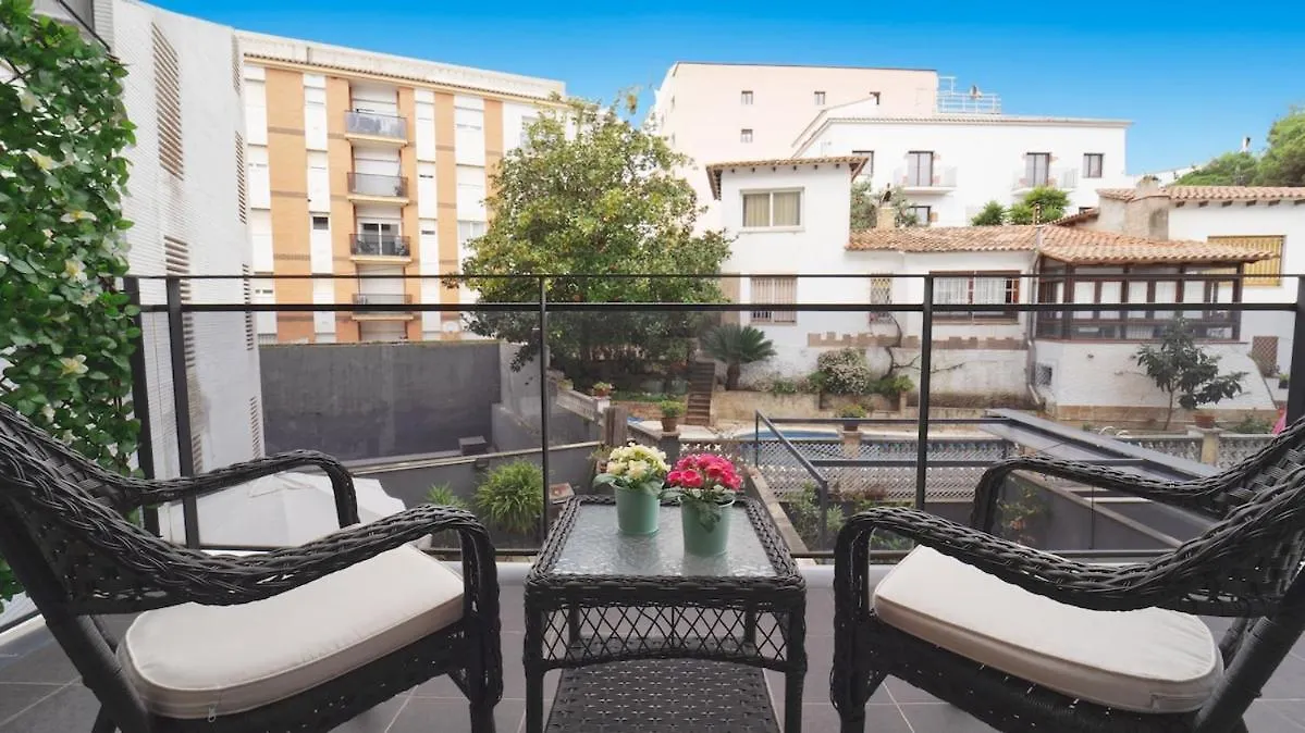 Apartamento Seahomes Vacations - Beachside Apt With Pool Lloret de Mar