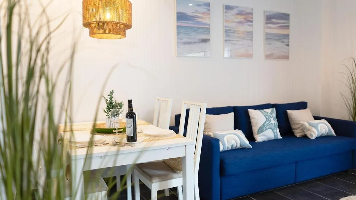 Seahomes Vacations - Beachside Apt With Pool Lloret de Mar